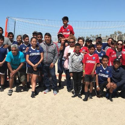 La Esperanza players, families, and coaches together